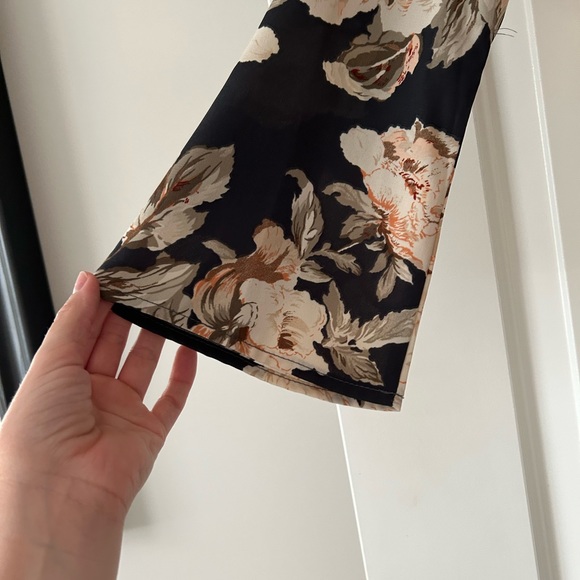 Floral Romper - Picture 2 of 4